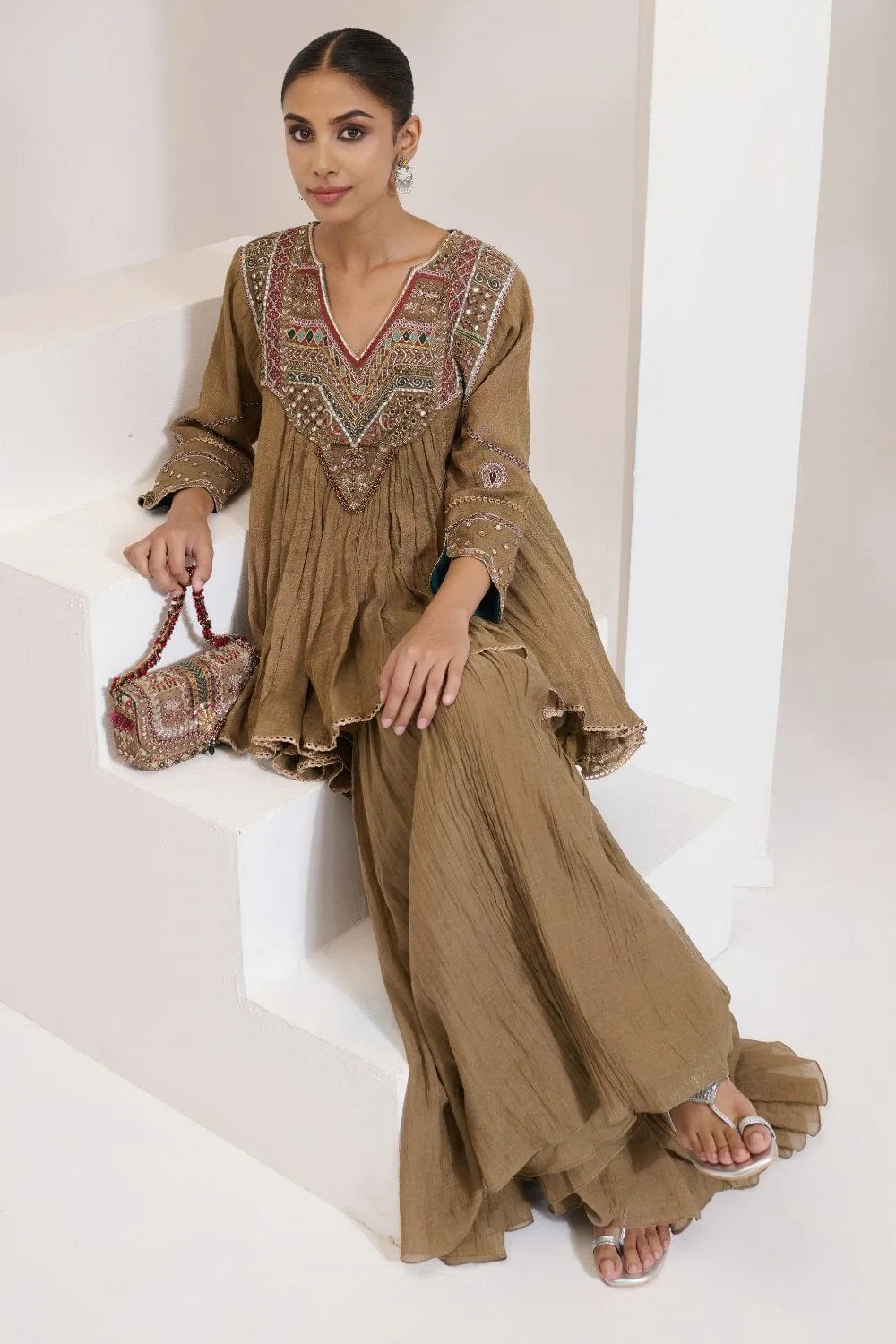 Aafra Short Choga SetAntique Gold